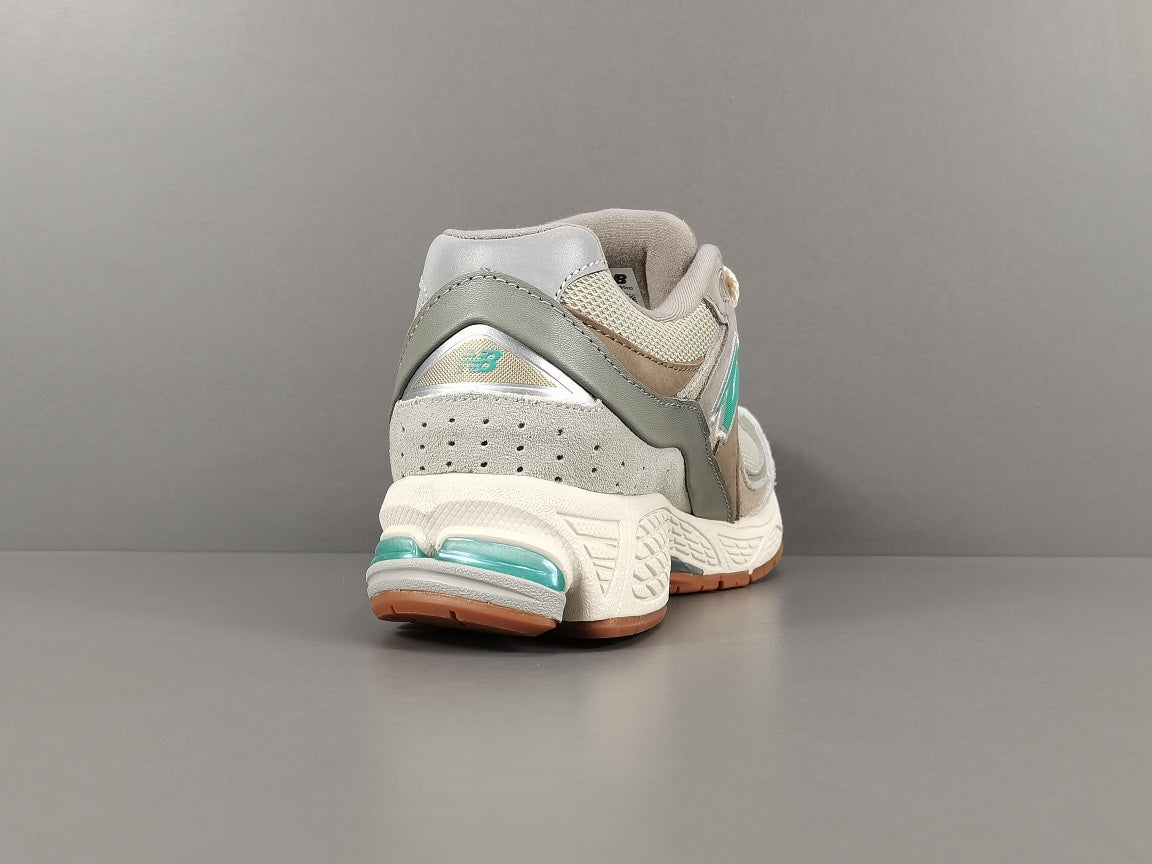 New Balance 2002R "Oasis "