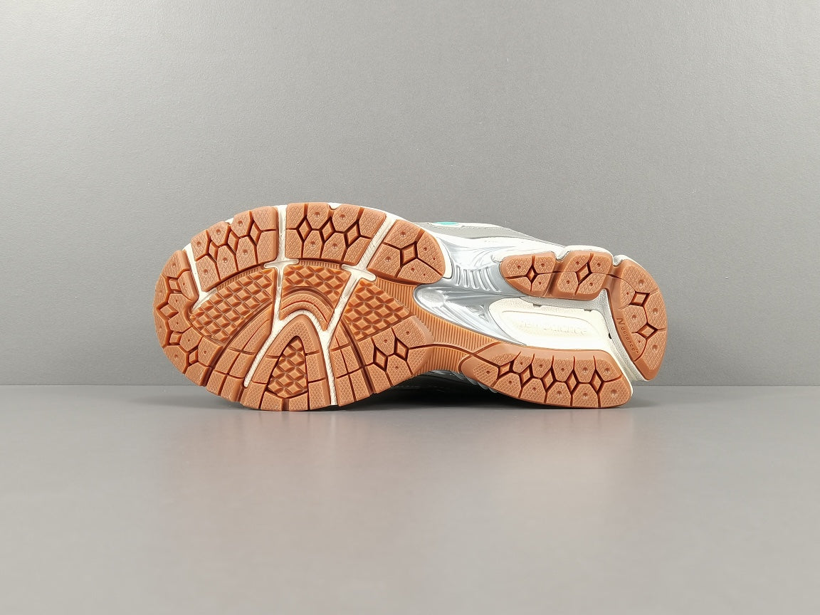 New Balance 2002R "Oasis "