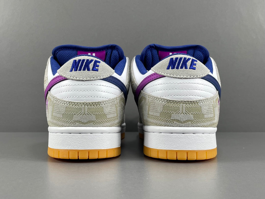 Rayssa Leal x Nike Dunk SB Low ＂Pure Platinum and Vivid Purple＂